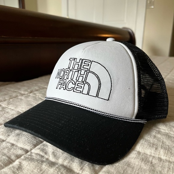 NORTH FACE HAT - Picture 1 of 2